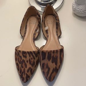 Women’s flats like new